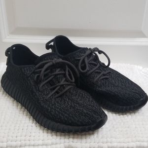 Yeezy 350 Pirate Black V1